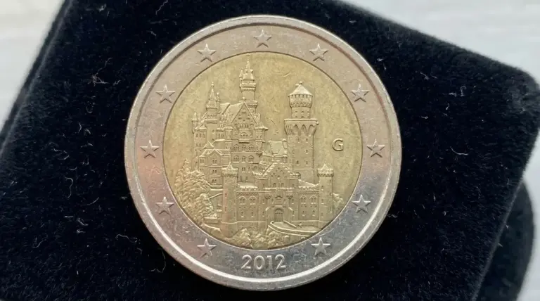 Moneta da 2 euro Germania 2012 con il castello e la lettera G visibile